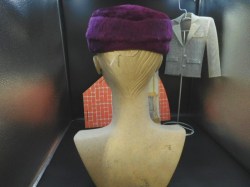 selene italy hat back